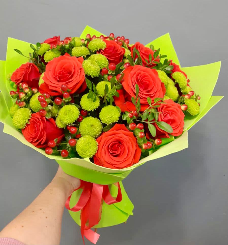 Букет цветов из: Хризантемы и Розы в Уни