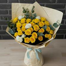 Букет цветов из:  Розы в Уни