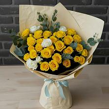 Букет цветов из:  Розы в Уни