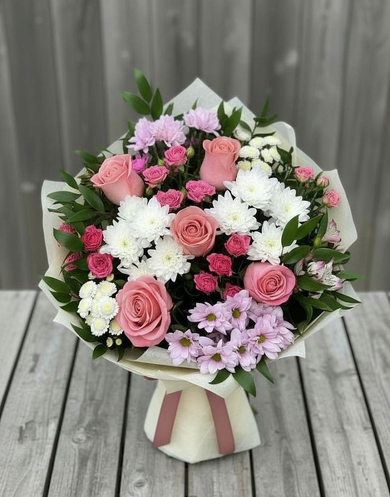 Букет цветов из: Альстромерии, Гвоздики, Розы и Хризантемы в Уни