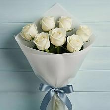 Букет 7 Белых роз Эдлесс Лав в Уни