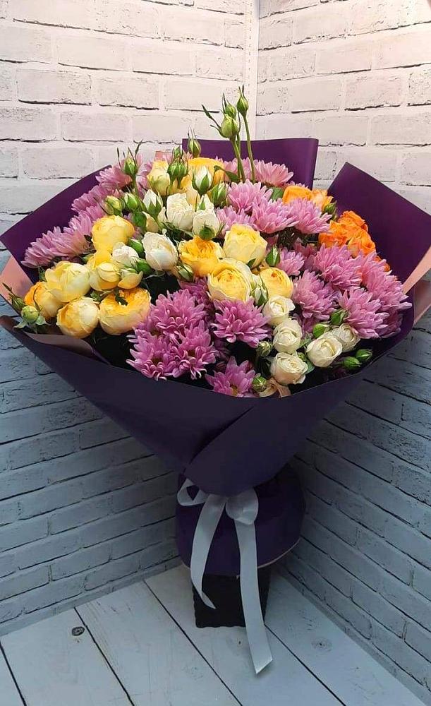 Букет цветов из: Хризантемы и Розы в Уни