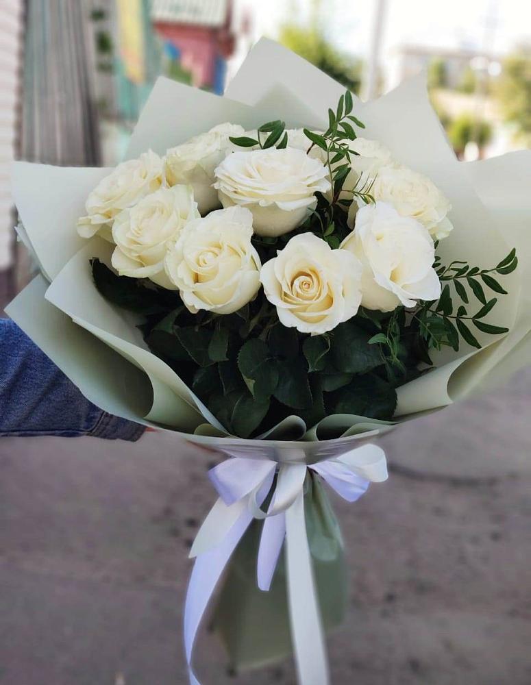 Букет Белые розы Проуд в Уни