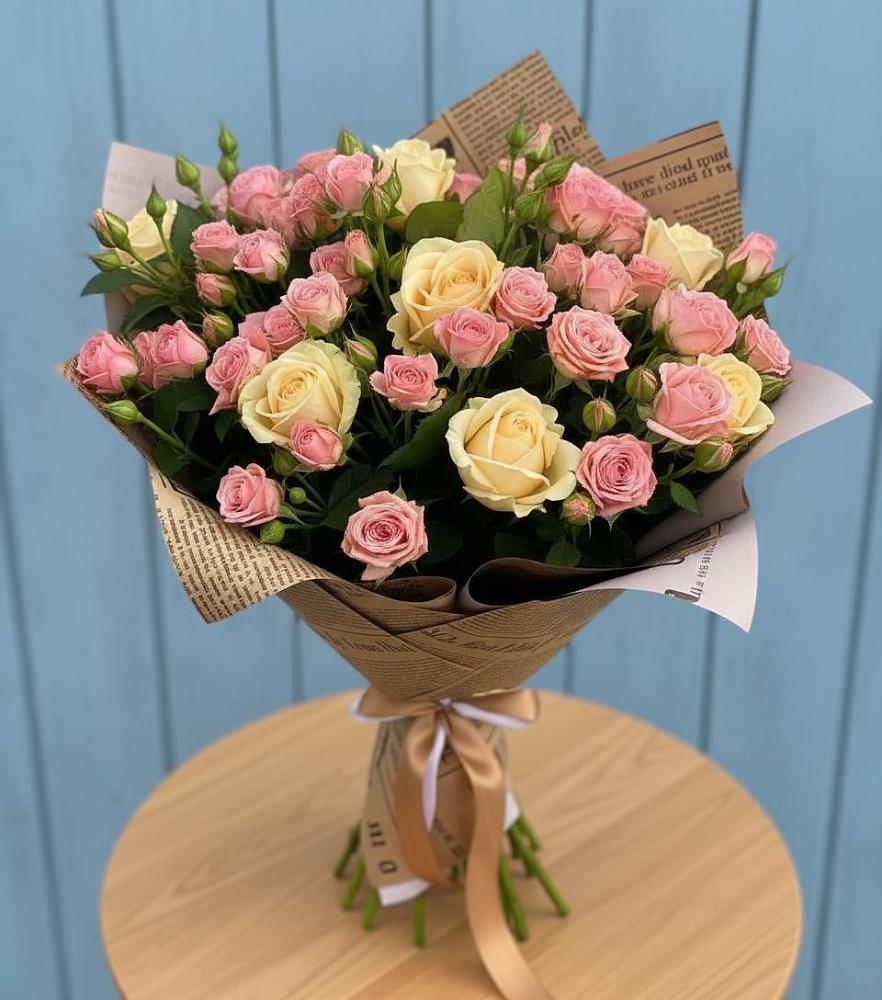 Букет цветов из: Розы в Уни