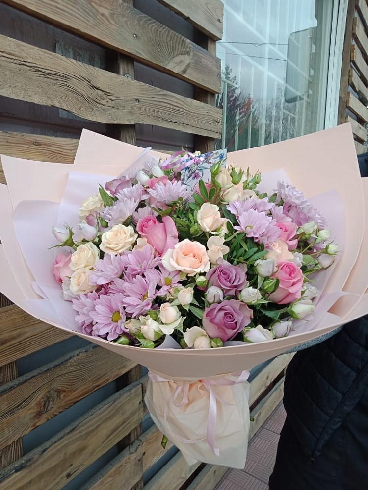 Букет цветов из: Розы и Хризантемы в Уни