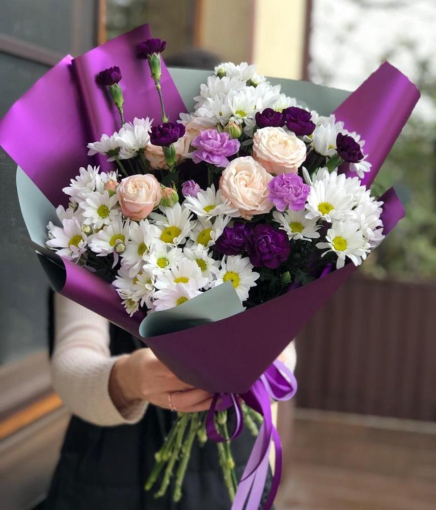 Букет цветов из: Хризантемы, Гвоздики и Розы в Уни