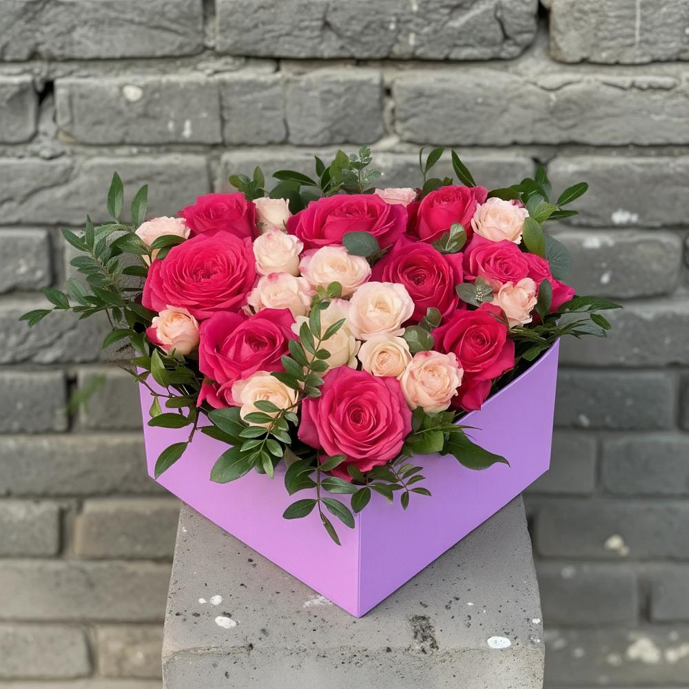Цветочная композиция из Розы в коробке в Уни