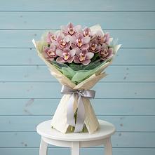 Букет цветов из:  Орхидеи и Розы в Уни