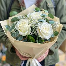 Букет цветов из:  Розы в Уни
