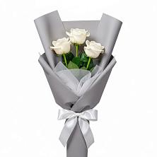 Букет 3 белые розы в Уни