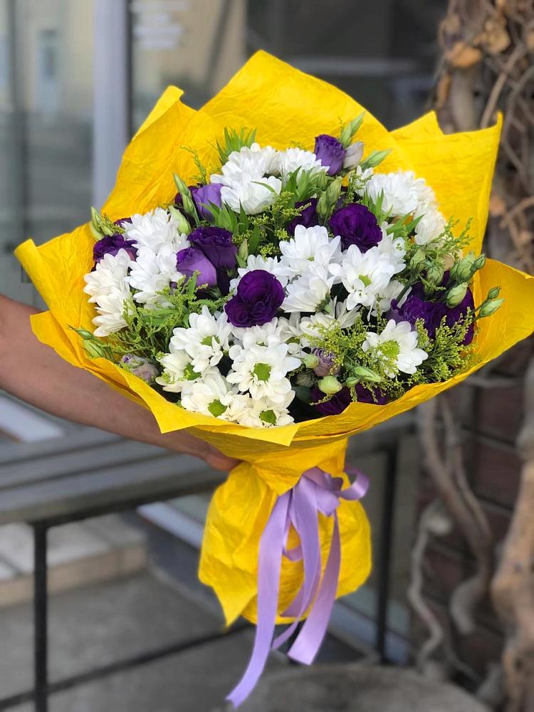 Букет цветов из: Ирисы, Хризантемы и Ромашки в Уни