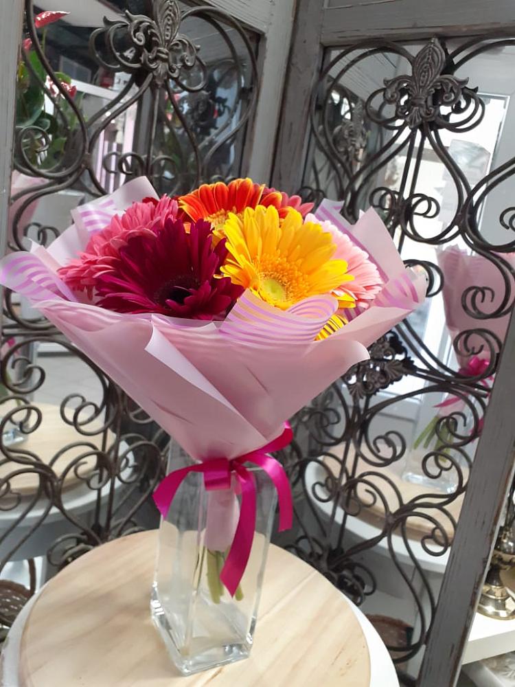 Букет цветов из: Герберы в Уни