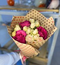 Букет цветов из:  Розы #REPLACE_PRED# Уни