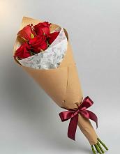 Букет цветов из:  Розы в Уни