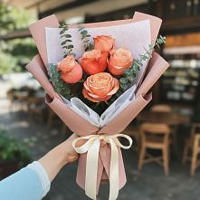 Букет цветов из:  Розы в Уни
