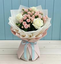 Букет цветов из:  Розы в Уни