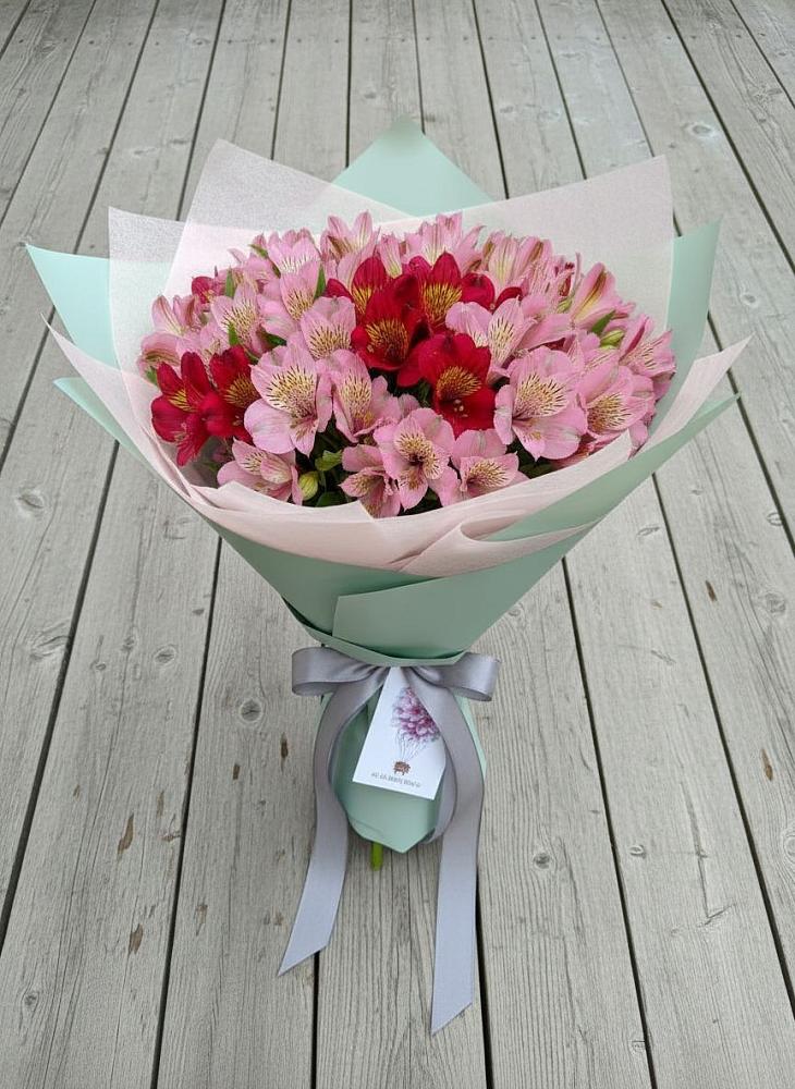 Букет цветов из: Альстромерии в Уни