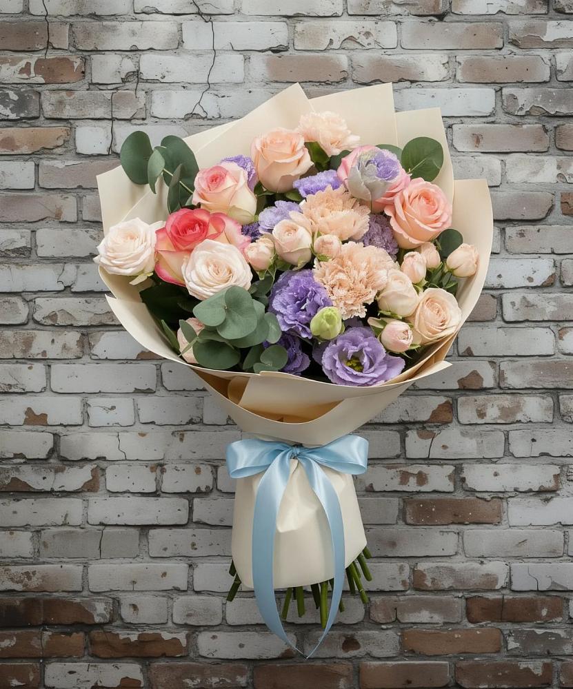 Букет цветов из: Розы, Лизиантусы и Гвоздики в Уни