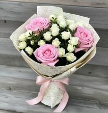 Букет цветов из:  Розы в Уни