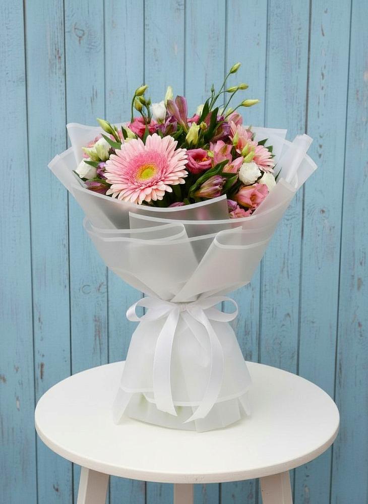 Букет цветов из: Герберы, Альстромерии и Лизиантусы в Уни