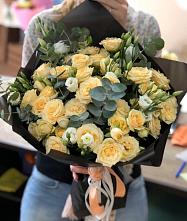 Букет цветов из:  Розы и Лизиантусы #REPLACE_PRED# Уни