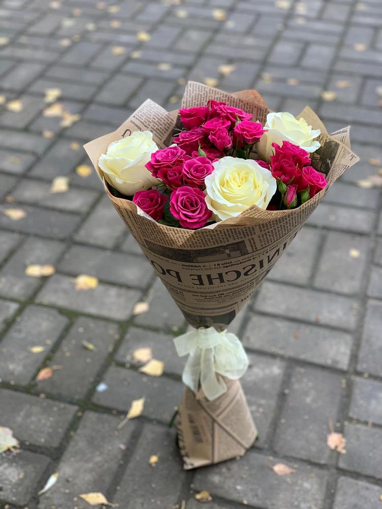 Букет цветов из: Розы в Уни