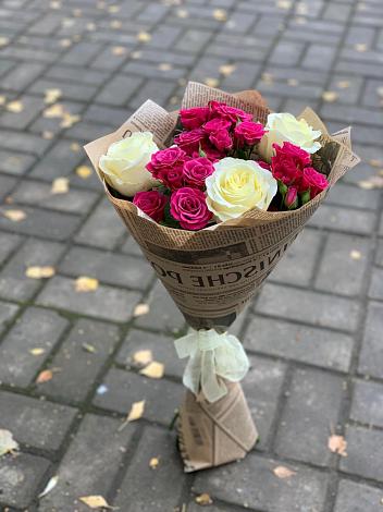 Букет цветов из: Розы в Уни