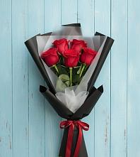 Букет цветов из:  Розы в Уни