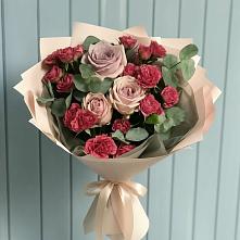 Букет цветов из:  Гвоздики и Розы в Уни