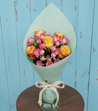 Букет цветов из:  Розы в Уни