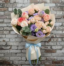 Букет цветов из:  Розы, Лизиантусы и Гвоздики в Уни