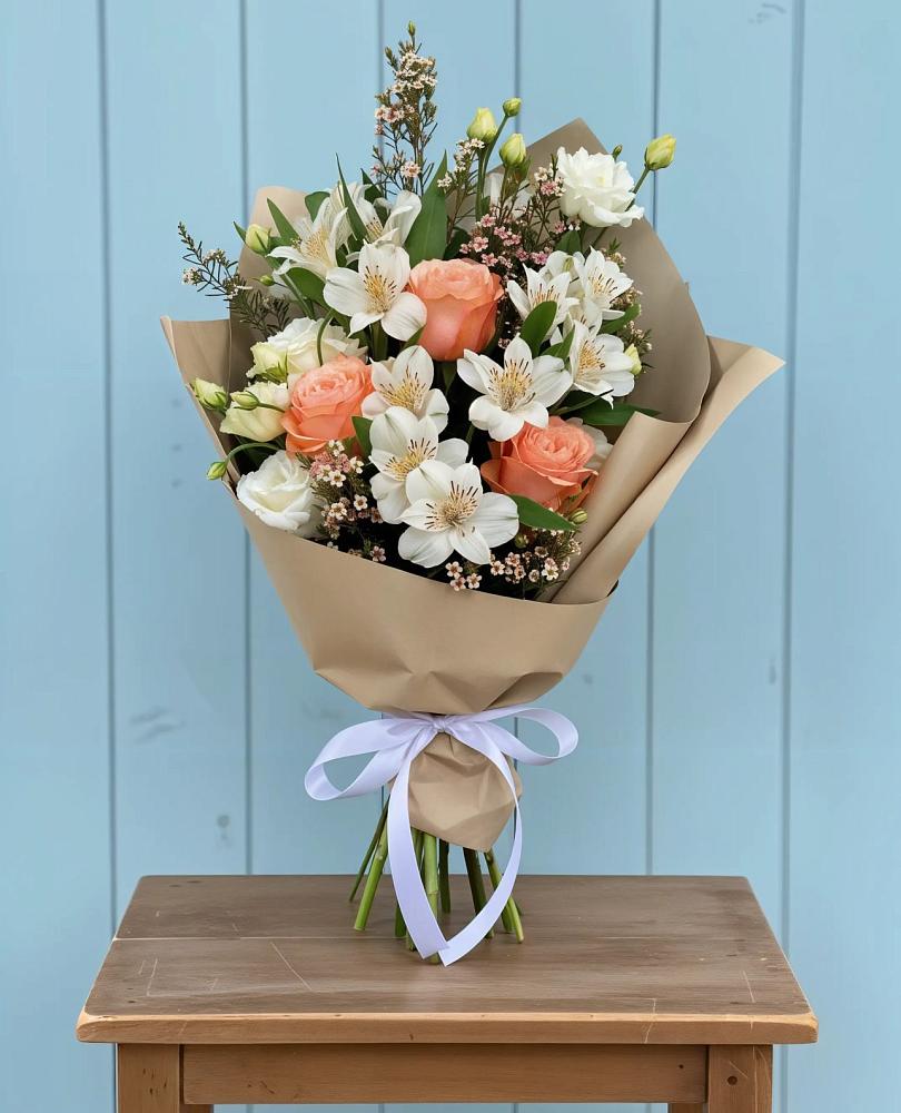 Букет цветов из: Альстромерии, Лизиантусы, Розы и Хризантемы в Уни