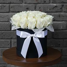 Цветочная композиция из Розы в шляпной коробке в Уни