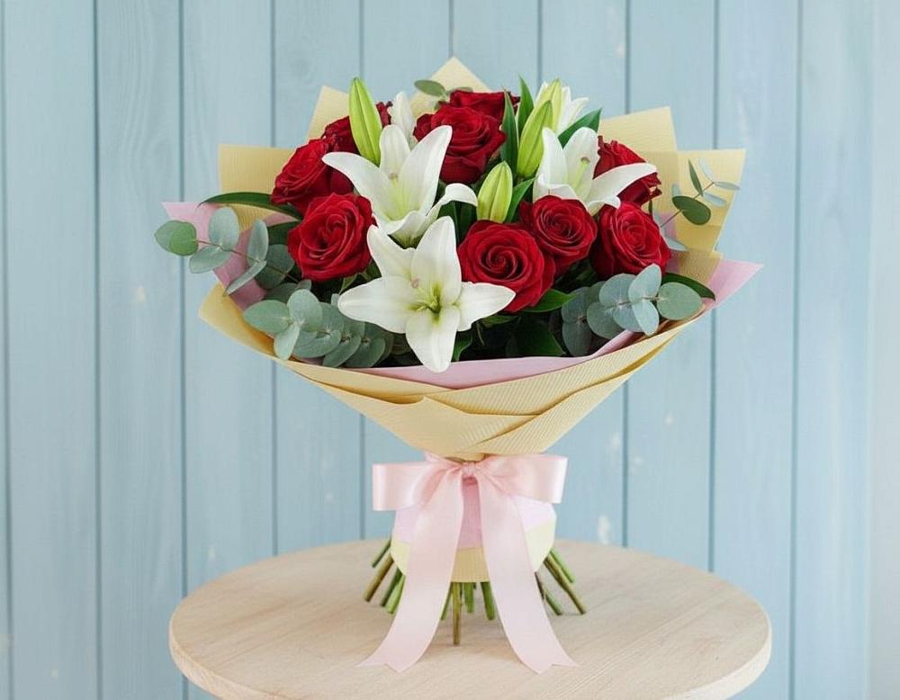Букет цветов из: Лилии и Розы в Уни