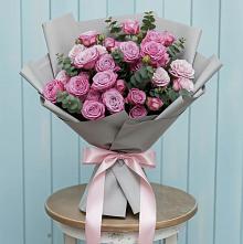 Букет цветов из:  Розы в Уни
